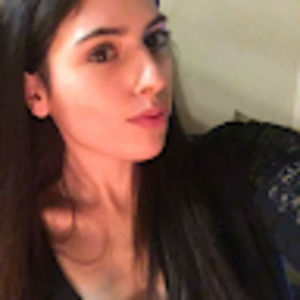 Meet your Posher, Daniella